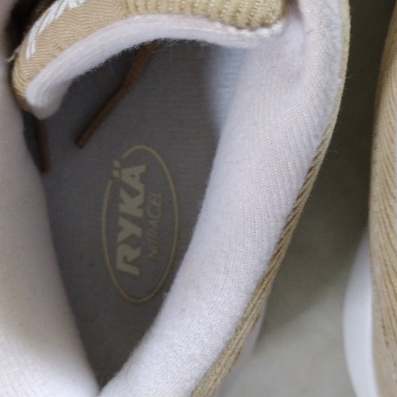 Ryka  corduroy sneakers. - Picture 7 of 8
